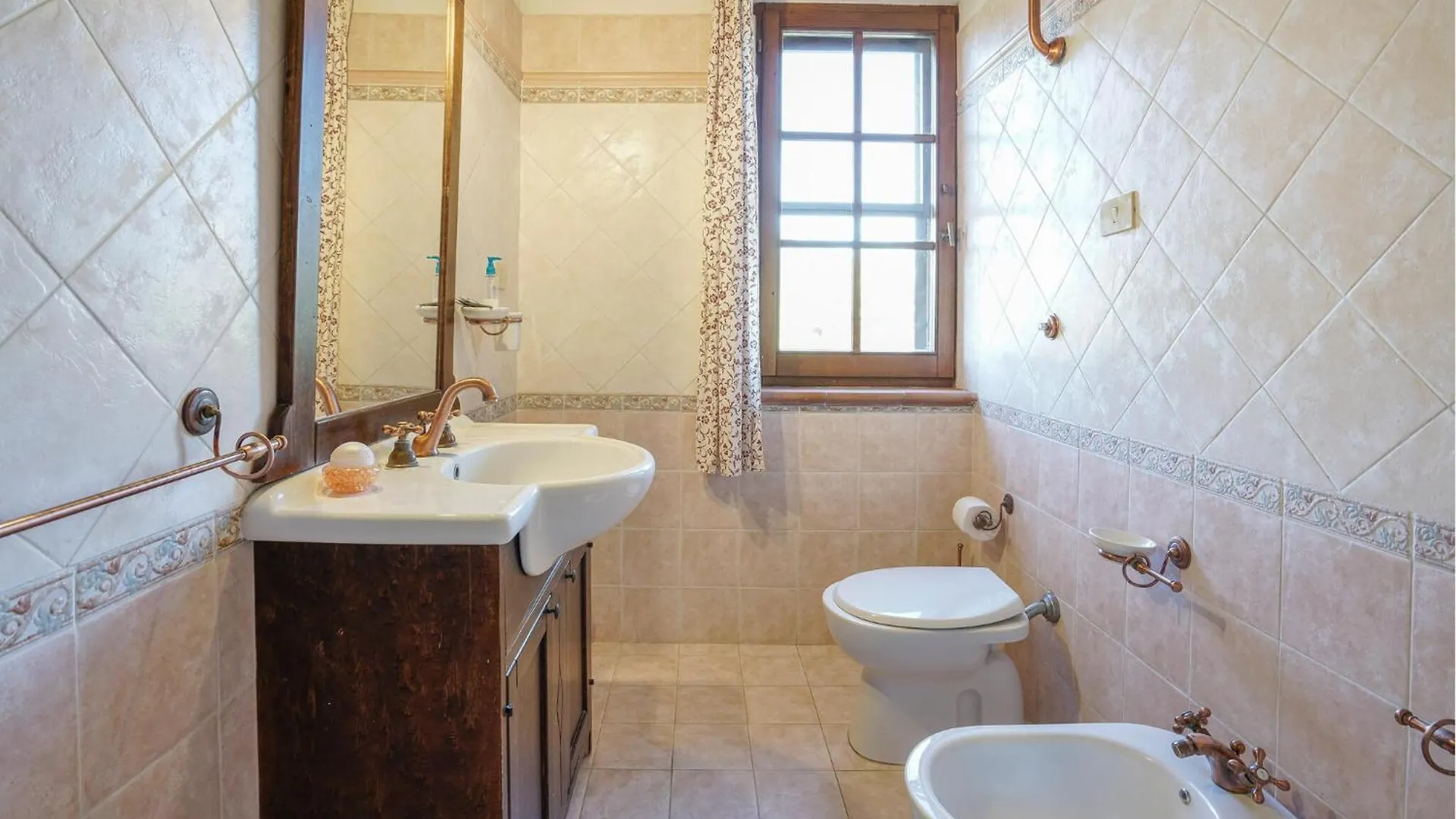 2 Bedroom Nice Apartment In Sovana